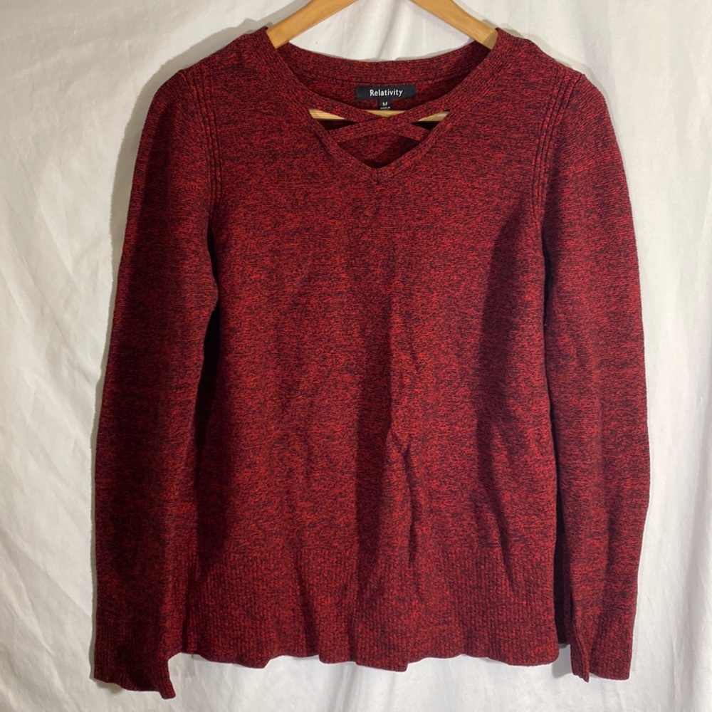 Relativity woman’s sweater size Med.